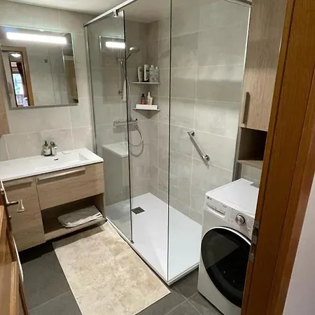 Large In - Close To The Slopes Apartment