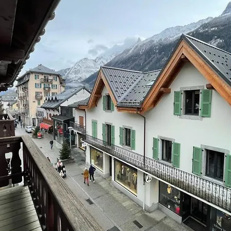Large In - Close To The Slopes