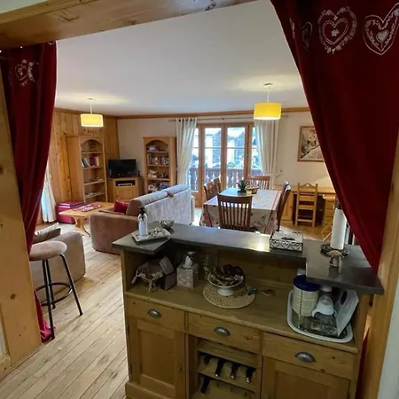 Flat In Pedestrian Area In Apartman *